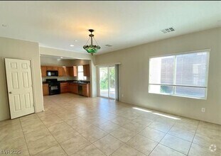Building Photo - 2697 Strichen Ave