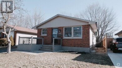 Building Photo - 1072 Jalna Blvd