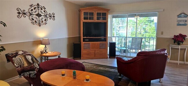 Foto del edificio - 6326 7th Ave W