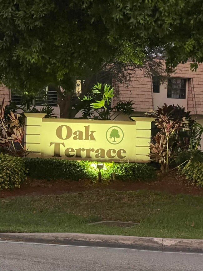 4259 Oak Terrace Dr, Greenacres, FL 33463 Condo for Rent in