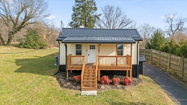 Building Photo - 1471 E State St