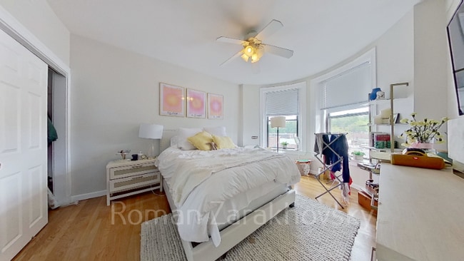 Foto del edificio - 1942 Beacon St