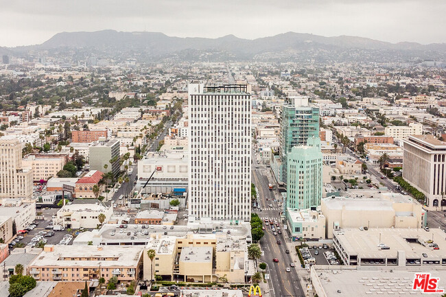 Building Photo - 3810 Wilshire Blvd