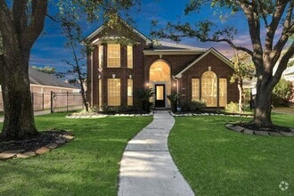 Building Photo - 623 Airybrook Ln