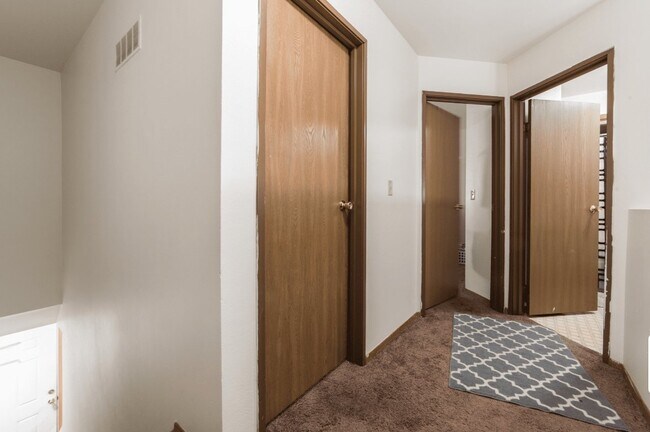 Foto del edificio - 809 Edgebrook Dr