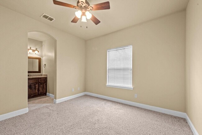 Foto del edificio - 5613 Fox Chase Ln