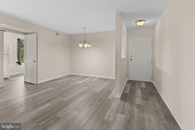 Building Photo - 5478 Cedar Ln