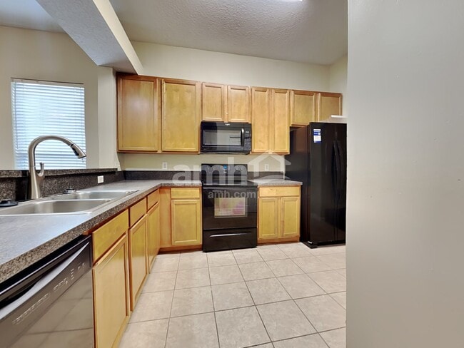 Foto del edificio - 3855 Westridge Dr