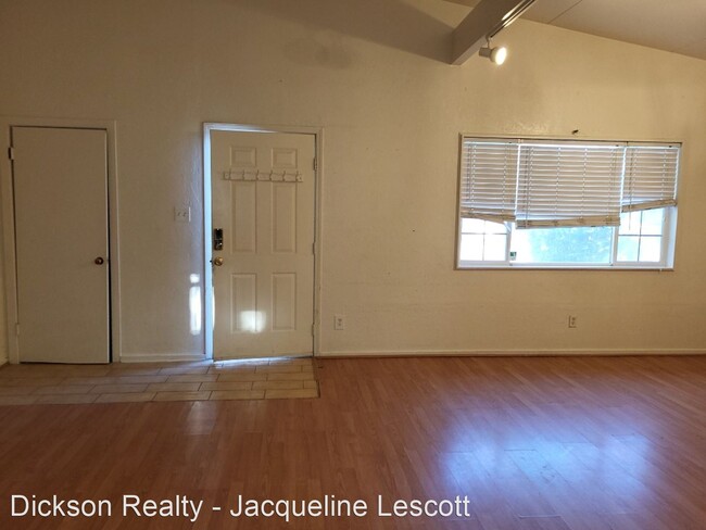 Foto del edificio - 3 br, 1 bath House - 13391 Mount Hood Street