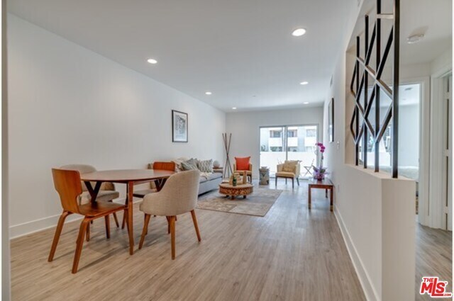 Foto del edificio - 1439 N Poinsettia Pl