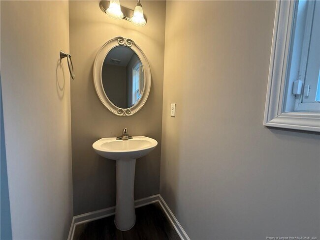 Building Photo - 7301 Hyannis Dr
