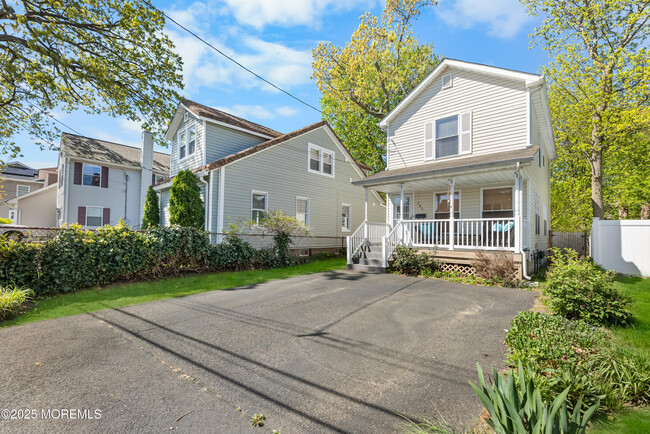Foto del edificio - 105 Wayside Dr