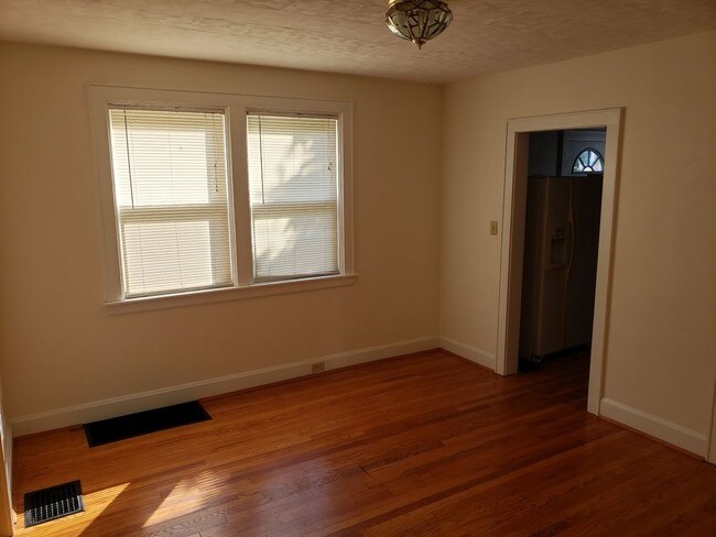 Building Photo - 2572 Duck Creek Rd