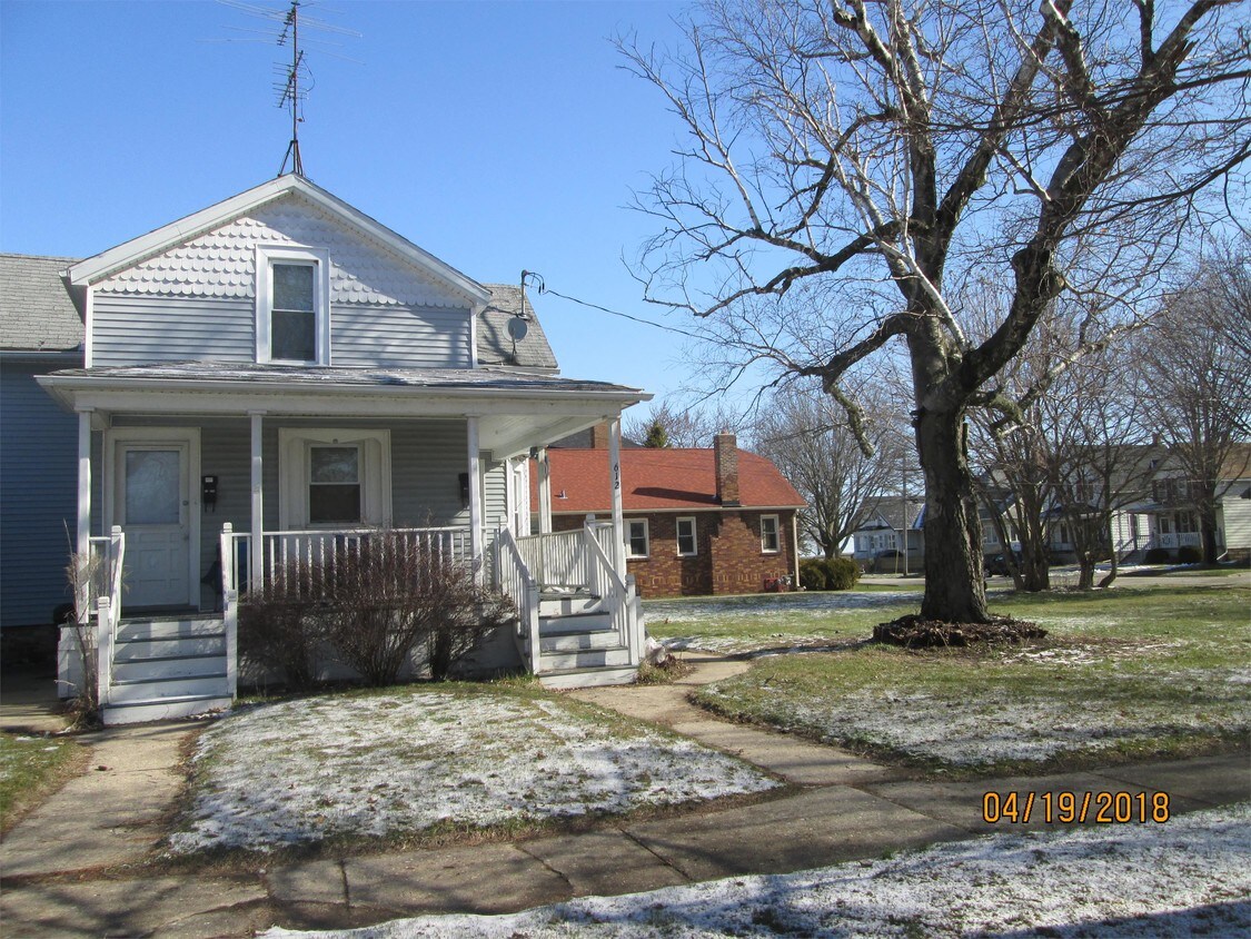 Primary Photo - 612 39th St