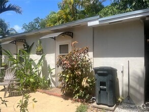 Building Photo - 2501 SW 17th Ave