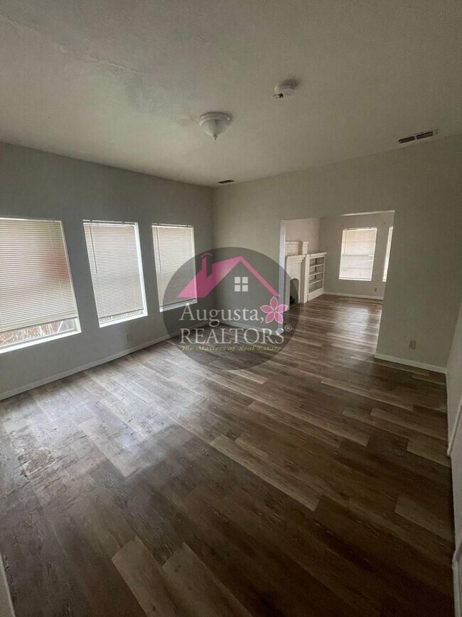 Foto del edificio - Parv-1366/1368 Mulberry
