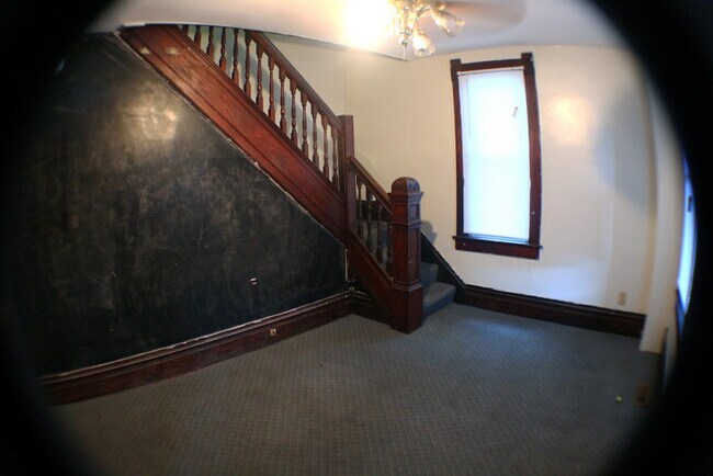 Livingroom - 217 Richwood Ave