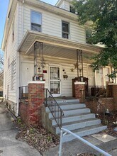 Building Photo - 848 N 7th St