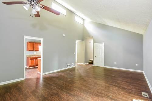 Foto del edificio - 6603 Valley Hill Dr