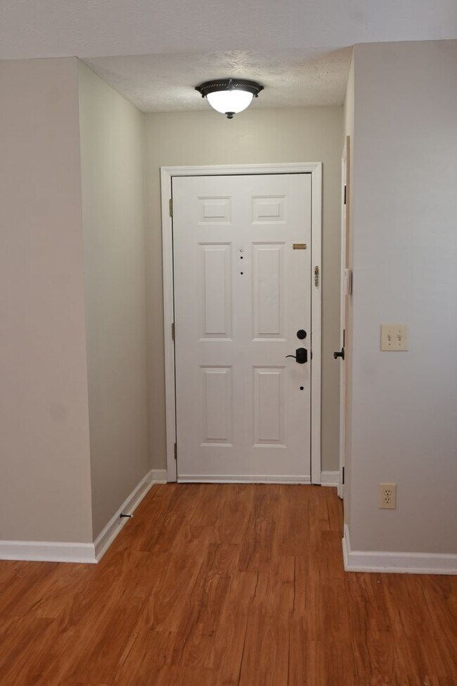 Foto del edificio - NE-Columbus-3 Bedrooms & 2 full Baths-Move-In Ready