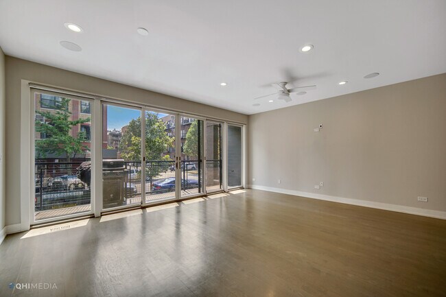 Building Photo - 1154 W Ohio St