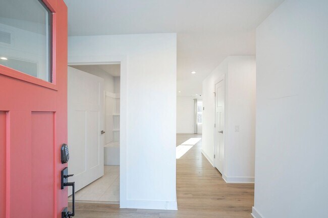 Foto del edificio - 715 Cottage Dr