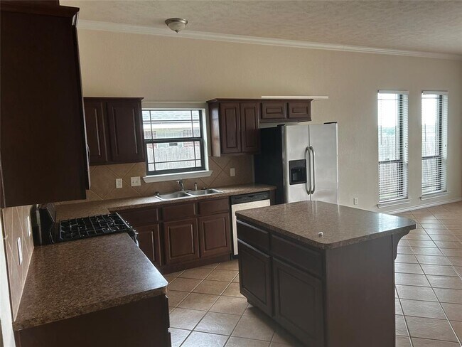 Building Photo - 3714 Dove Hollow Ln