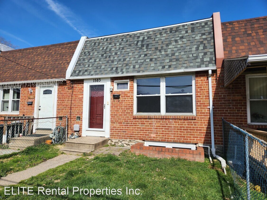 Primary Photo - 3 br, 2 bath House - 1583 Summit St.