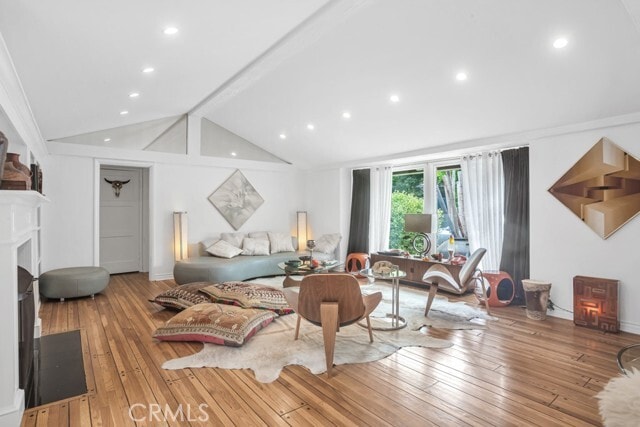 Foto del edificio - 3442 Laurel Canyon Blvd