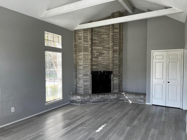 Building Photo - 23 Rockfern Rd
