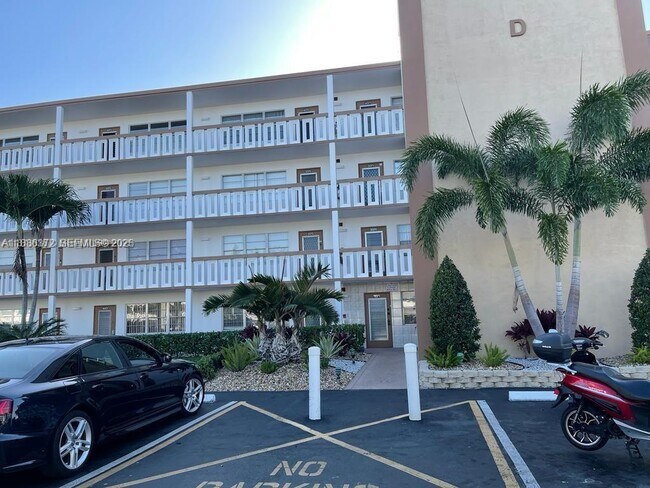 Foto del edificio - 1072 Cornwall D