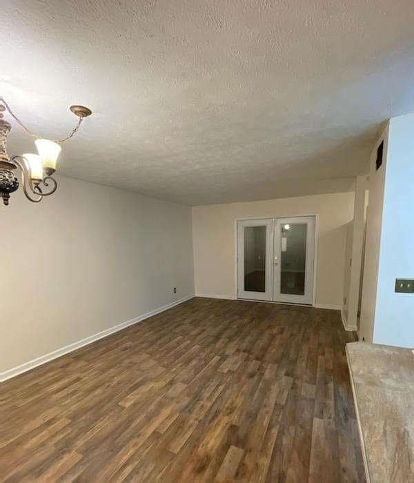 Foto del edificio - 7560 Taylor Rd