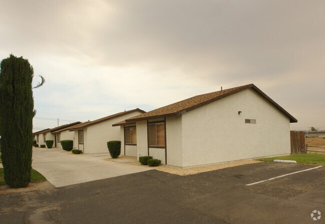 Building Photo - 15992 Sequoia Ave