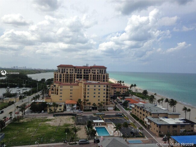Building Photo - 3111 N Ocean Dr