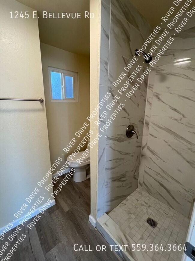 Building Photo - Atwater Studio Available!