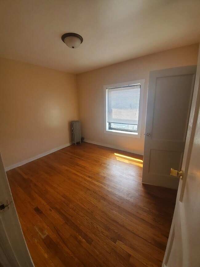 7331 S Yale Ave Unit 3E, Chicago, IL 60620 Condo for Rent in Chicago