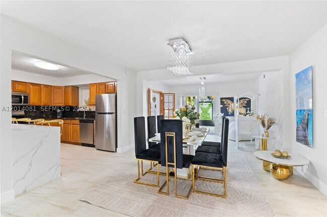 Foto del edificio - 2125 N 14th Terrace