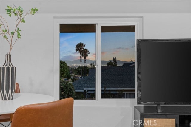 Foto del edificio - 6210 Halstead Ave