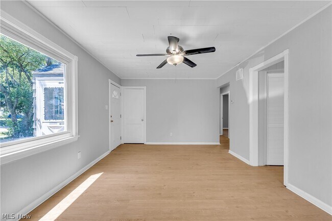 Foto del edificio - 23295 Williams Ave