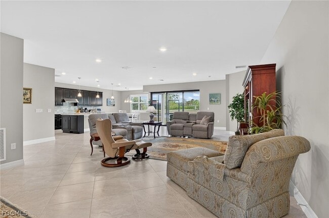 Foto del edificio - 11279 Thurston Chase