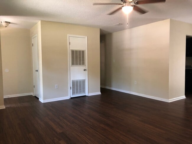 Foto del edificio - 719 Thornwood Way