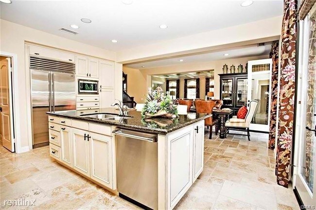 Foto del edificio - 36 Twin Gables