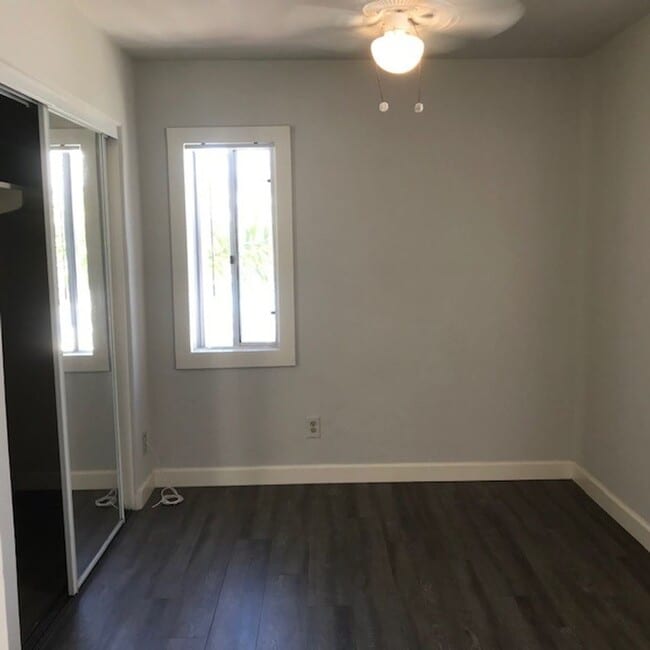 Foto del edificio - Live Steps from the Sand at Ensenada Court!  South Mission Beach | 1 Bed · 1 Bath