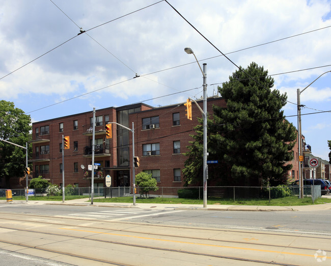Building Photo - Lakeshore Manor