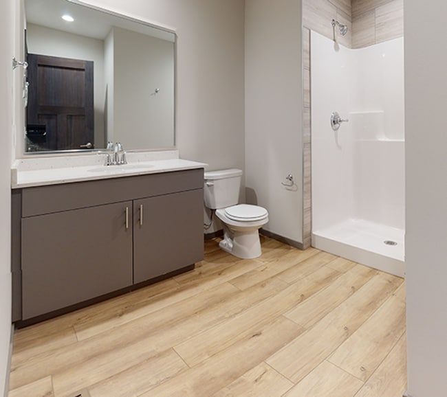 Foto del edificio - 7 bed 3 bath  house