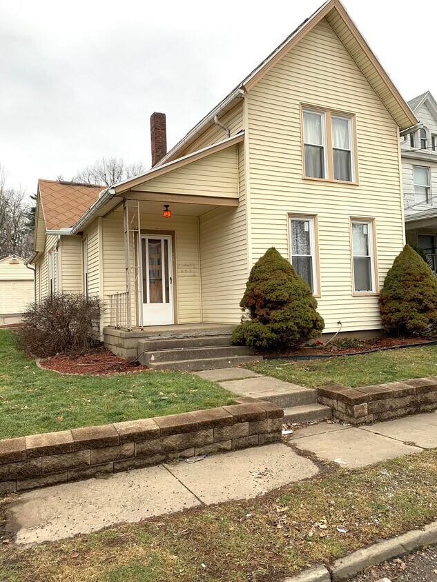 Primary Photo - 601 Lincoln Ave NW