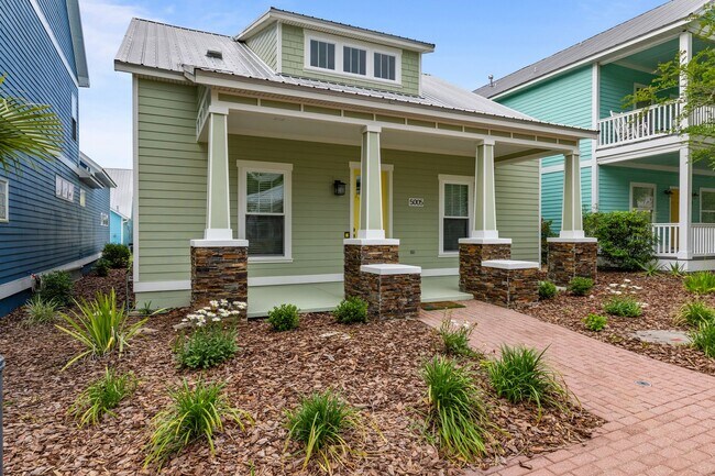 Building Photo - Gorgeous remodeled 3-bedroom, 2.5 bath home in Hillcrest