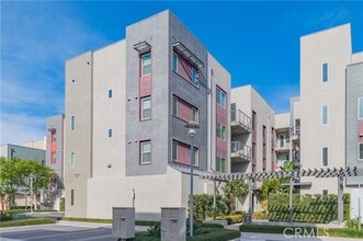 Building Photo - 135 Bowery