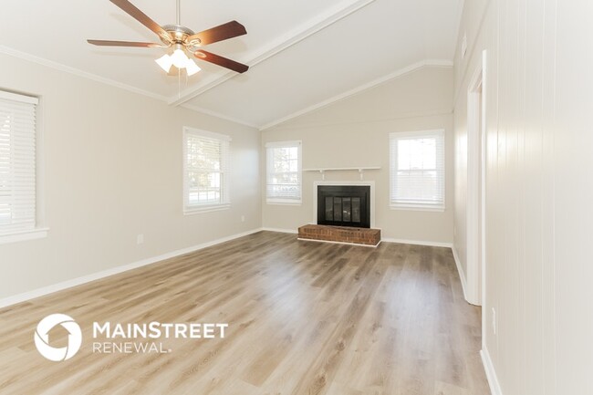 Foto del edificio - 7409 Pawtuckett Rd