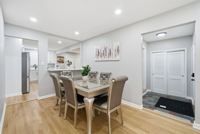 Foto del edificio - 12800 Terrace Ln